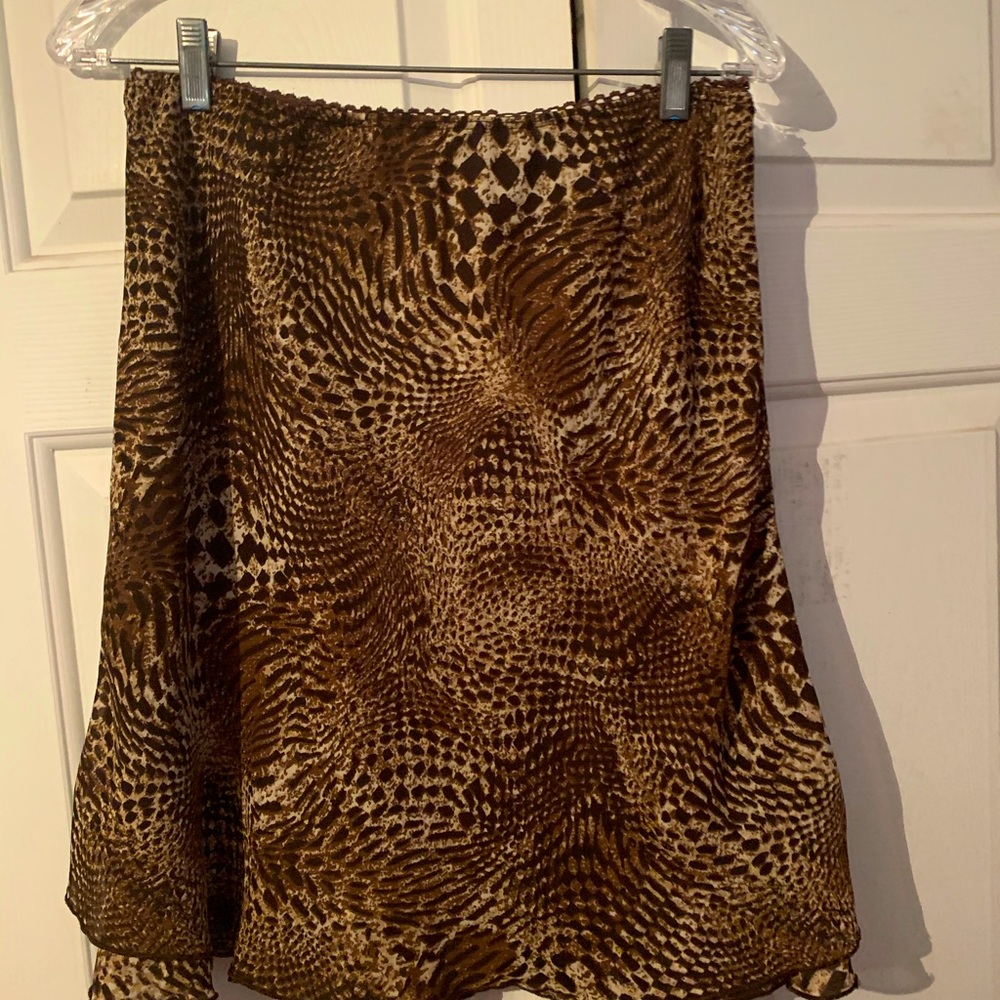 Just above the knees skirt